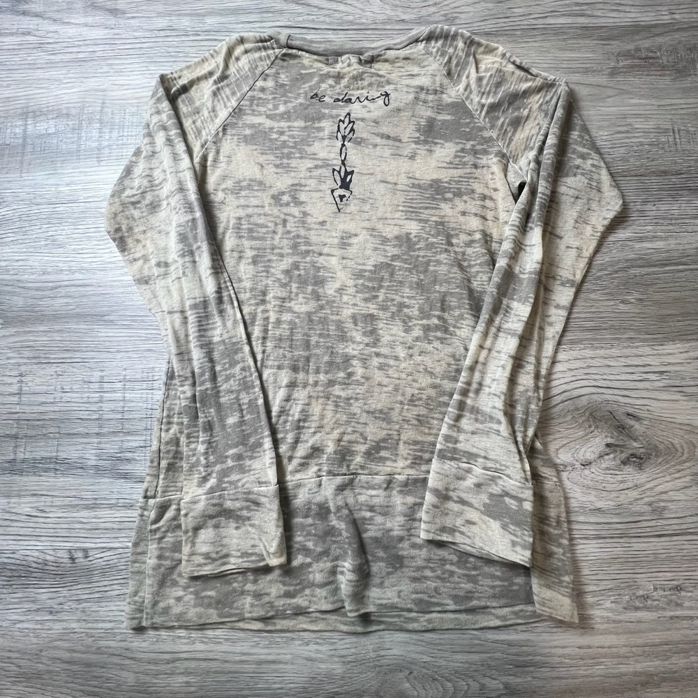 Effortless Style Extraordinary Life Top Womens S Grey Acid Wash Be Daring Boho - Picture 4 of 8
